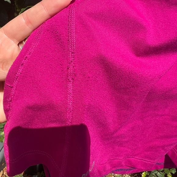 🚨SOLD🚨Dark pink Nike long sleeve - Picture 5 of 6